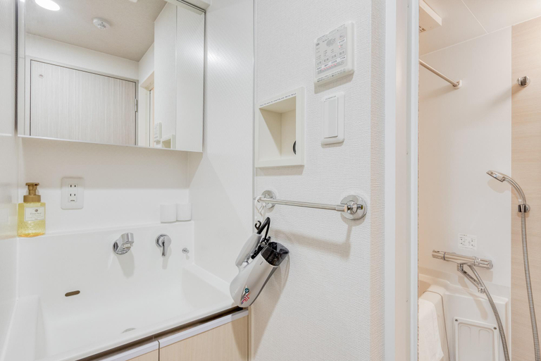 Bathroom 4, Forestay Shinsaibashi, Osaka