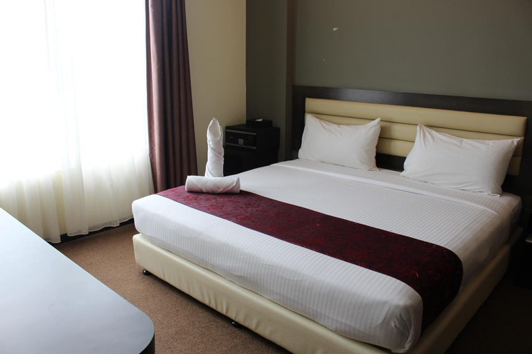 Bedroom 12