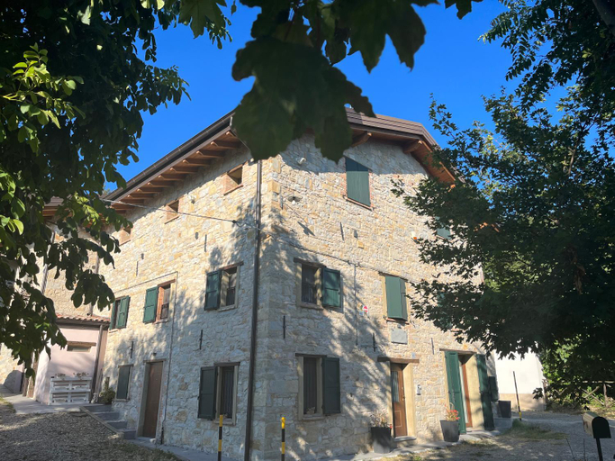 Others 2, Antico Borgo le Roste, Modena