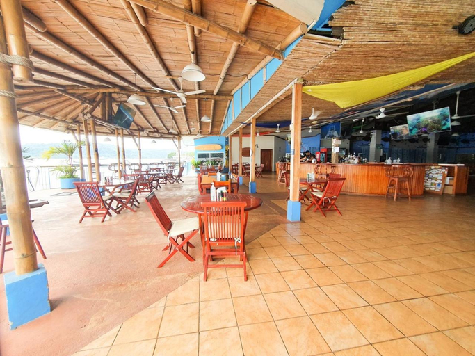 Food & Drinks 5, Fish Hook Marina Hotel, Golfito