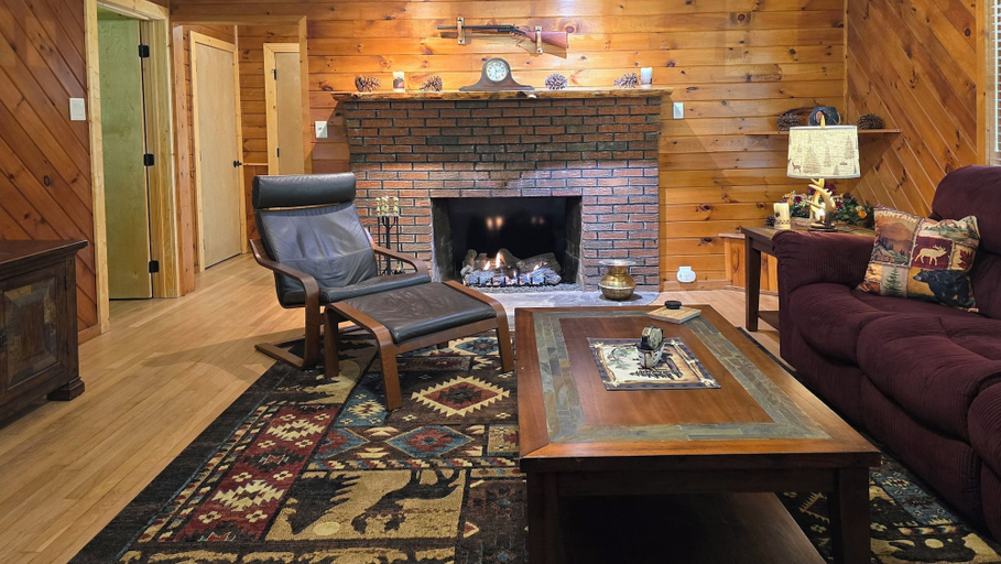 Others 5, Yellow Creek Cabin, Graham