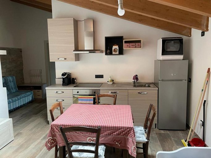 Others 5, Antico Borgo le Roste, Modena