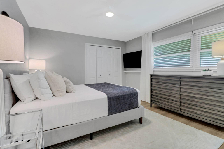 Bedroom 3, 2014 Savona Pkwy, Lee