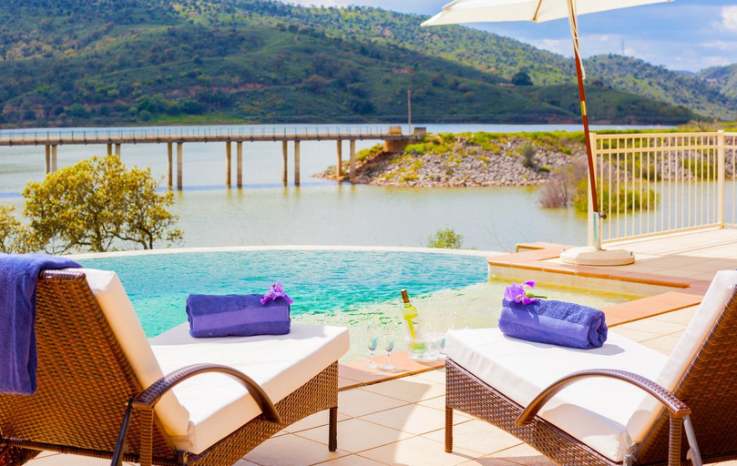 Others 3, Figs on the Funcho Self Catering - A River side Location, Silves