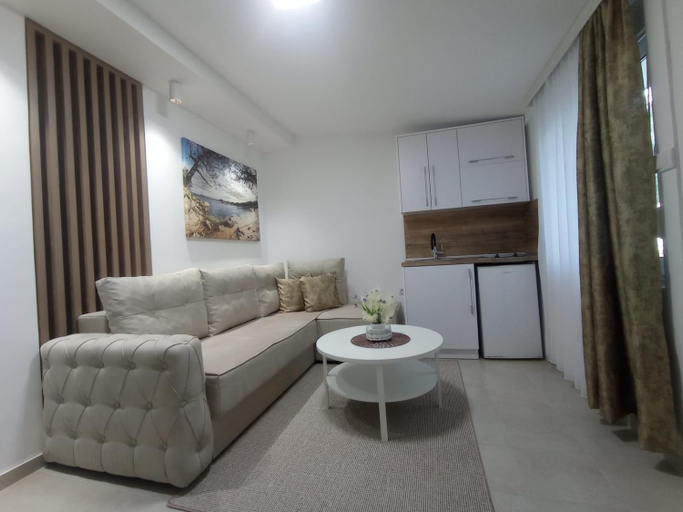 Others 3, Apartments Doha