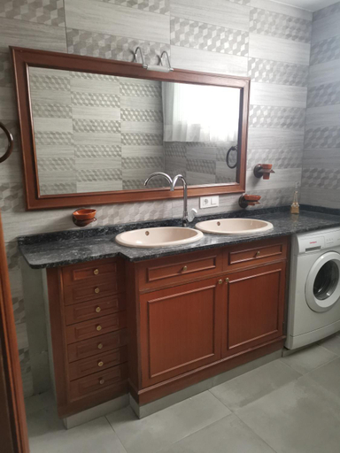 Bathroom 4, Casa Cadabon, Pontevedra