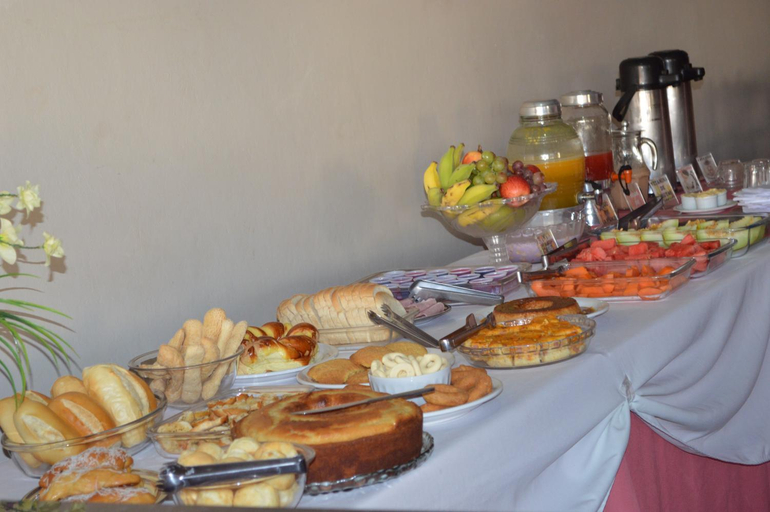 Food & Drinks 5, Hotel e Restaurante Residencial, Montes Claros