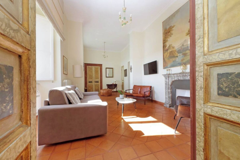 Living area 4, Flatinrome Spanish Steps 2, Roma