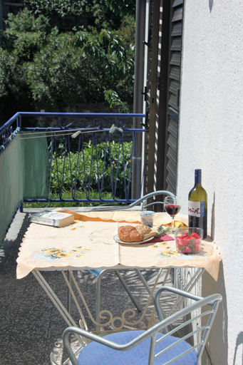 Others 4, B&B Family Skvor, Piran