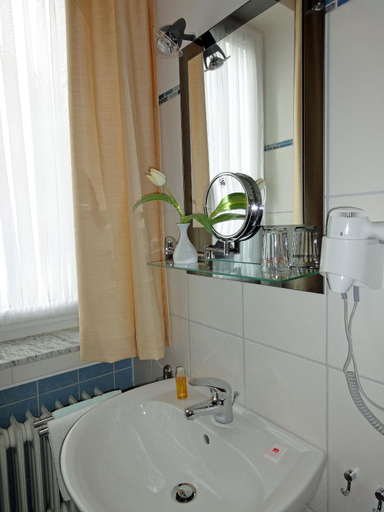 Bathroom 3, Hotel Marienhof, Unterallgäu