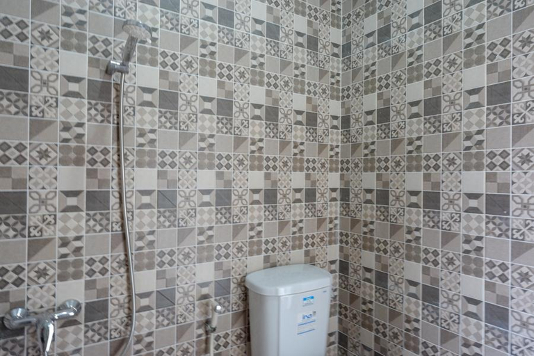 Bathroom 7