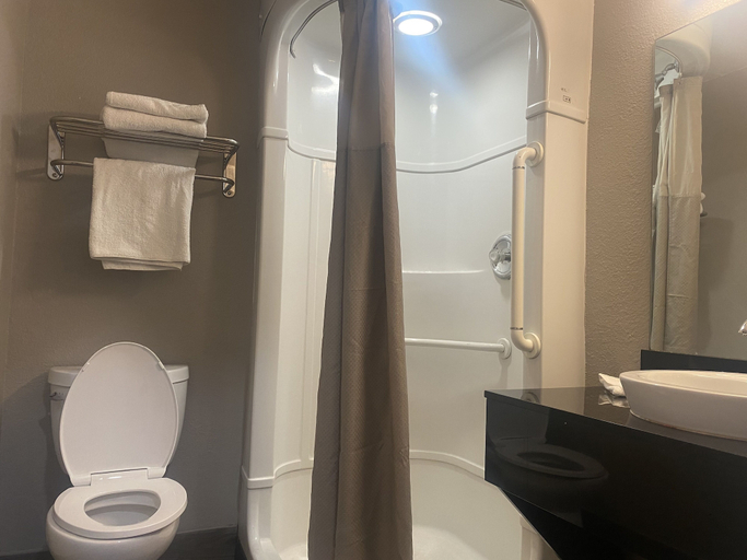 Bathroom 5, Motel 6 San Bernardino, CA - South, San Bernardino