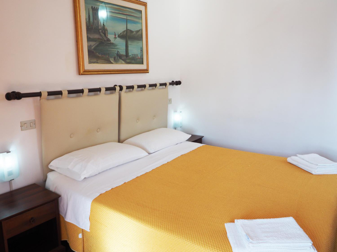 Others 4, Casa Ulisse, Reggio Di Calabria