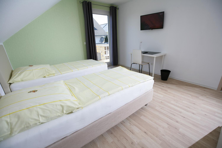 Bedroom 2, Hotel am Baronenwald, Göppingen
