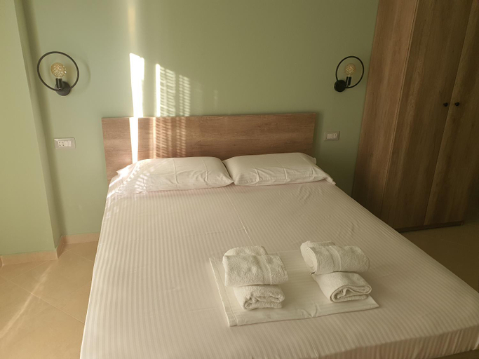 Others 2, Deni Sea View Apartment, Vlorës