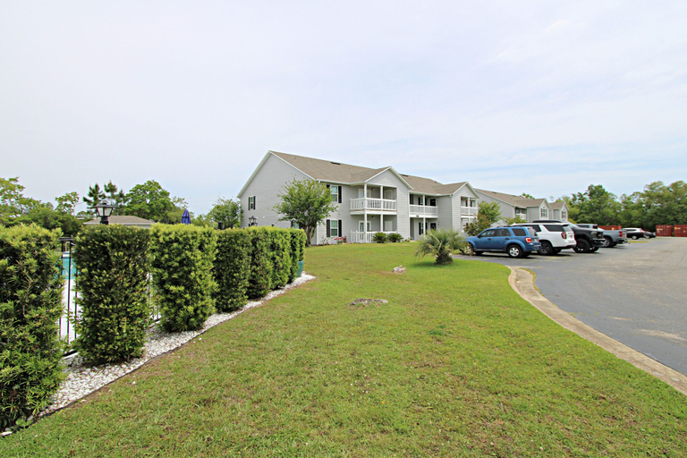 Exterior & Views 2, Colony Club, Baldwin