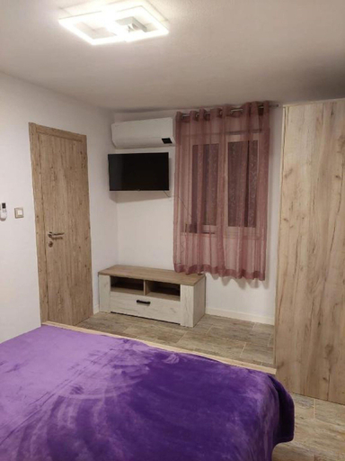 Bedroom 3, Villa Broč, Postira