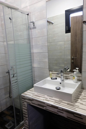 Bathroom 2, Paramithi Luxury Apartments, Central Macedonia