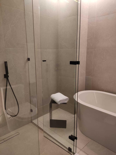 Bathroom 3, Nock, Medellín