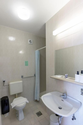 Bathroom 3, Pension Kovač, Piran