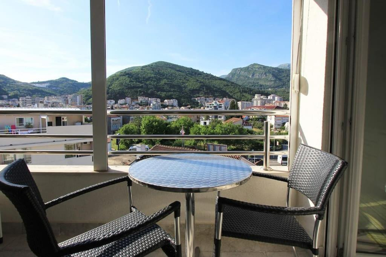 Others 3, Studio apartment in the centre of Budva