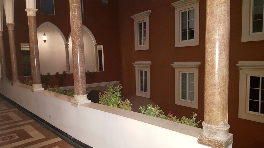 Azur Suites Hotel & Apartments, Tripoli