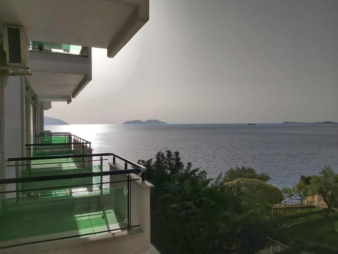 Others 3, Deni Sea View Apartment, Vlorës