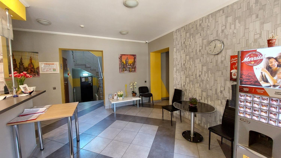 Food & Drinks, Happy Hotel, Riga