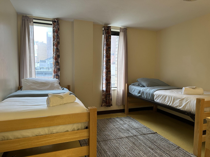 Bedroom 2, 2 Bedroom Downtown Apt City Views Park Walk, Allegheny