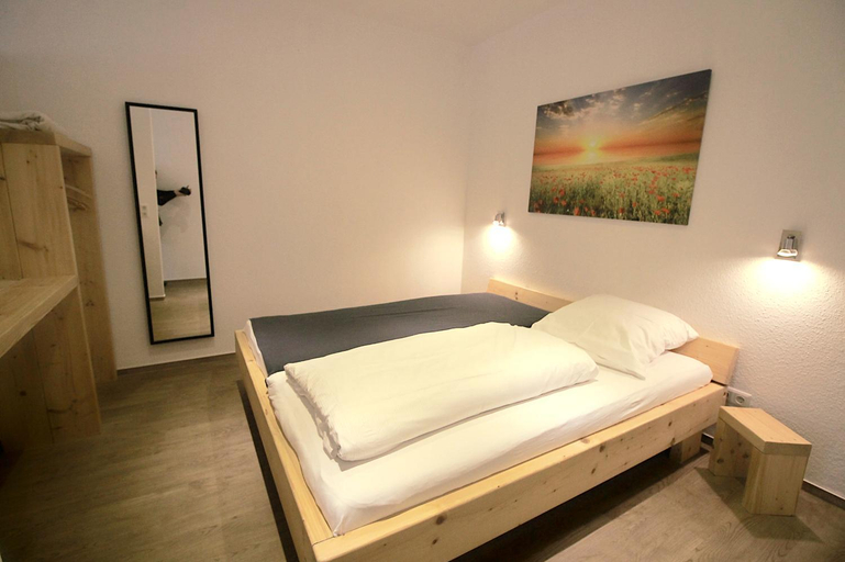 Bedroom 3, Hotel Zur Linde, Cuxhaven
