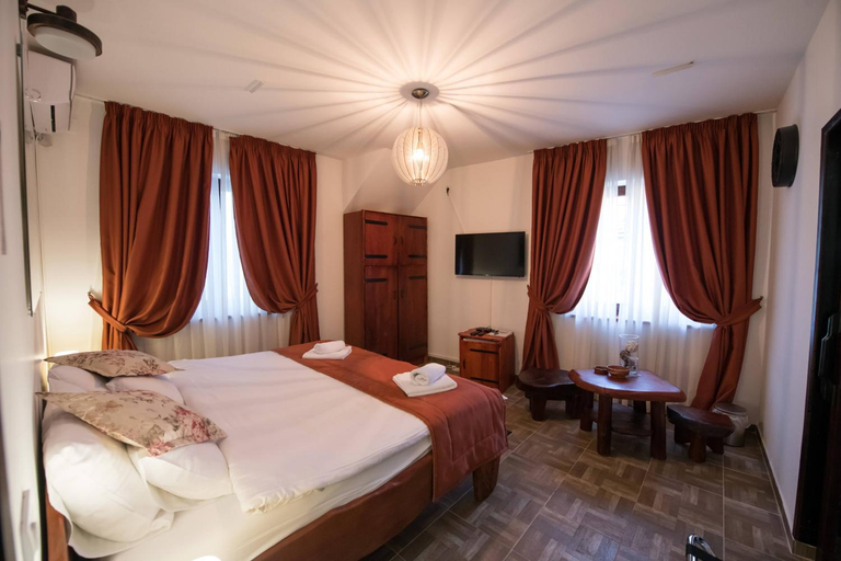 Others 4, Gardos rooms, Belgrade