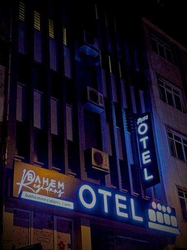 Others 3, Bahem Rezidans, Merkez