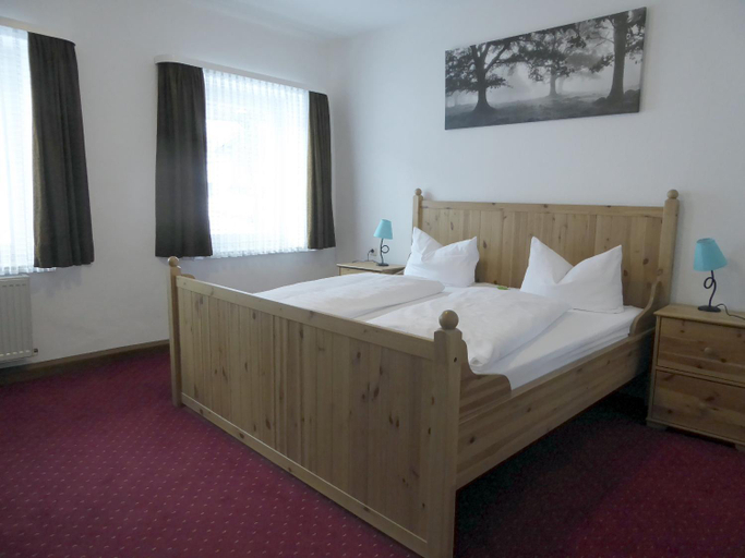 Bedroom 2, Hotel Garni Post, Garmisch-Partenkirchen