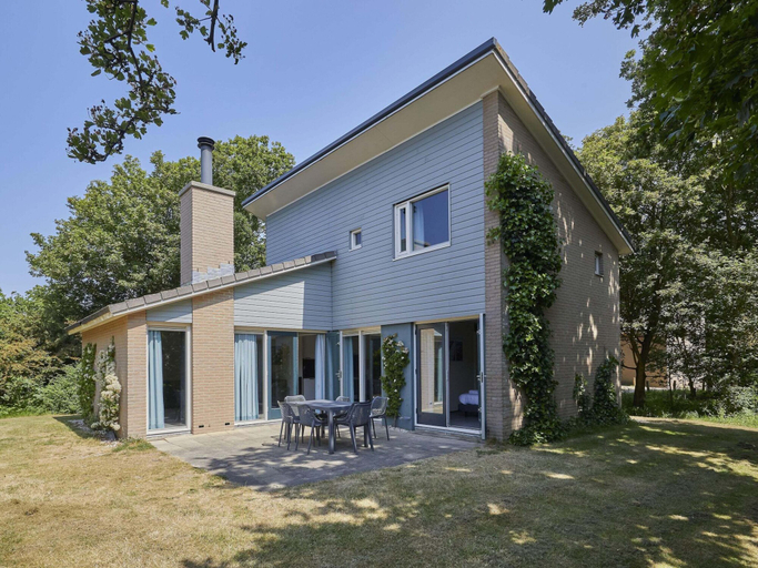 Others 4, Villa in Kijkduin near North Sea Beach, The Hague