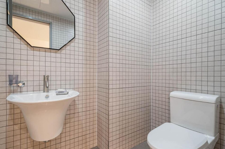 Bathroom 4, Jeongdongjin Motel, Gangneung