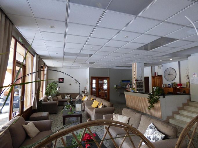 Public Area 2, Logis Hotel La Cremaillere St Bonnet, Hautes-Alpes