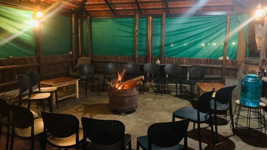 Food & Drinks 3, Aavarana Resort, Hassan