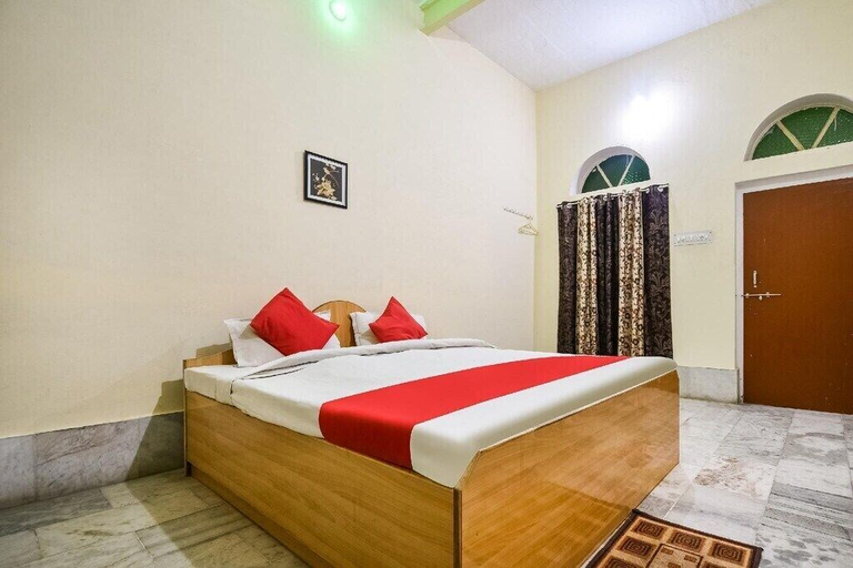 Bedroom 5, Hotel Surya palace, Jhunjhunun