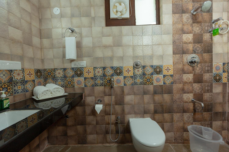 Bathroom 3, KSTDC Hotel Mayura Adilshahi Bijapur, Bijapur