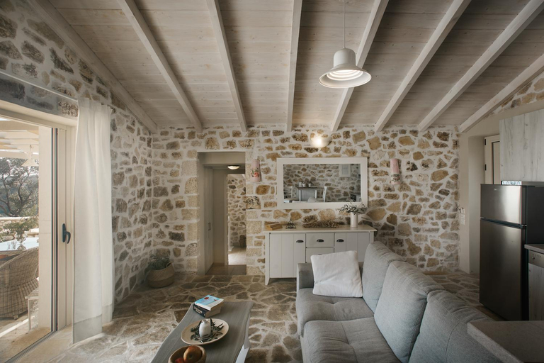 Others 5, Villa Spitaki, Ionian Islands