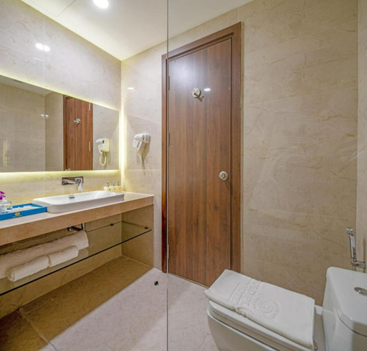 Bathroom 5, Gold Plaza Hotel Da Nang, Da Nang