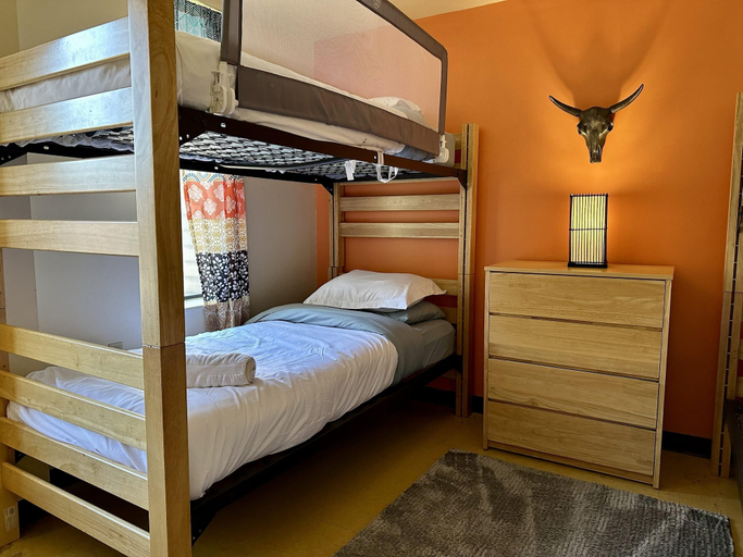 Bedroom 4, 6 Beds Downtown Apt Very Quick Walk Everywhere, Allegheny