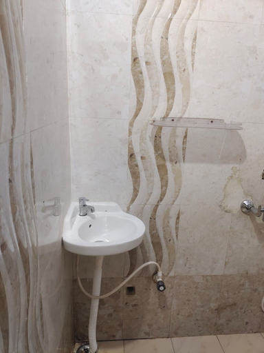 Bathroom 3, Goroomgo The Grand Empire Angul, Anugul