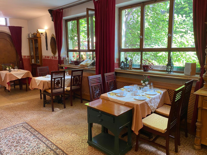 Food & Drinks 5, Kreuzerhof Hotel Garni, Ansbach