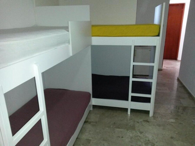 Bedroom 3, Fira Backpackers Place, South Aegean