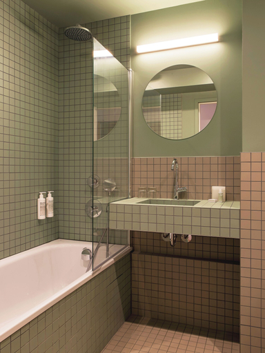Bathroom 4, New Hotel Opera, Paris