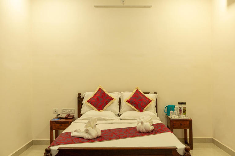 Bedroom 2, KSTDC Hotel Mayura Adilshahi Bijapur, Bijapur