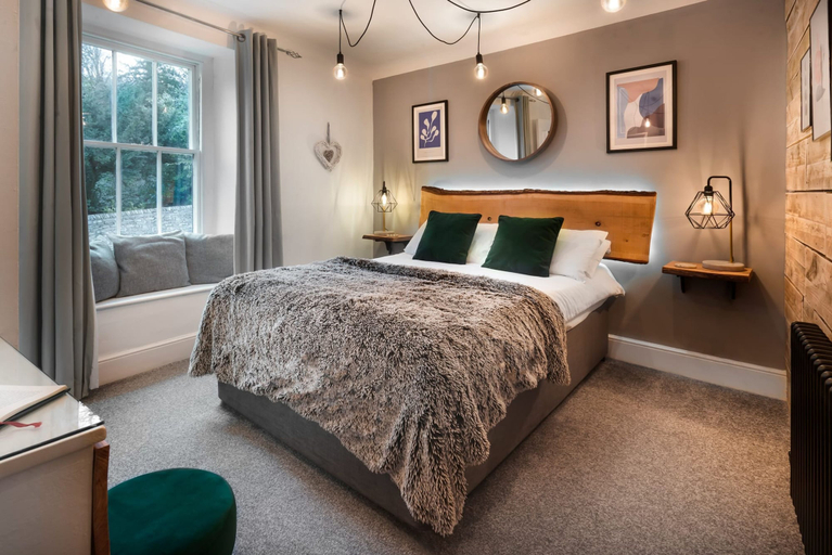 Bedroom 4, Windermere Central Hotel - Room 1, Cumbria