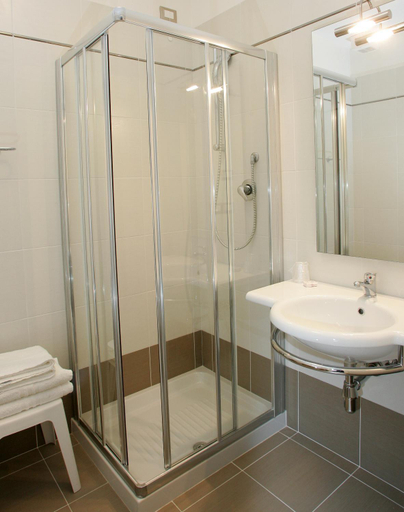 Bathroom 4, Hotel Arizona, Venezia