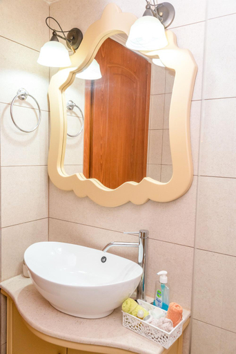 Bathroom 3, Marathi Apartments, Crete